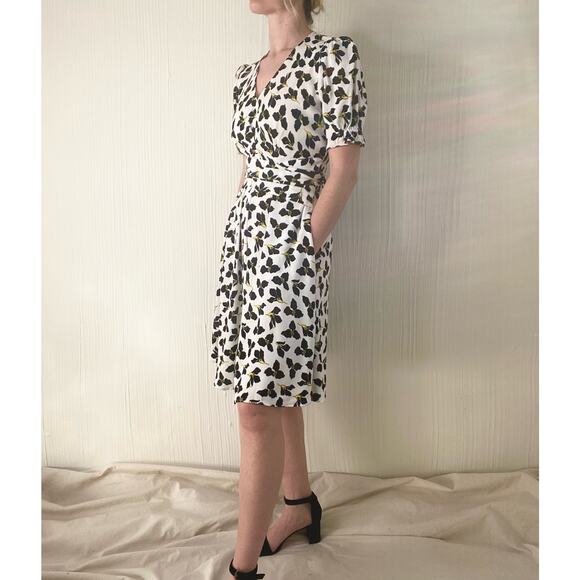 DIANE VON FURSTENBERG Sammie Black & White Floral Wrap Dress US 00 - Picture 4 of 10